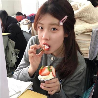 寒门女球王$铿锵玫瑰